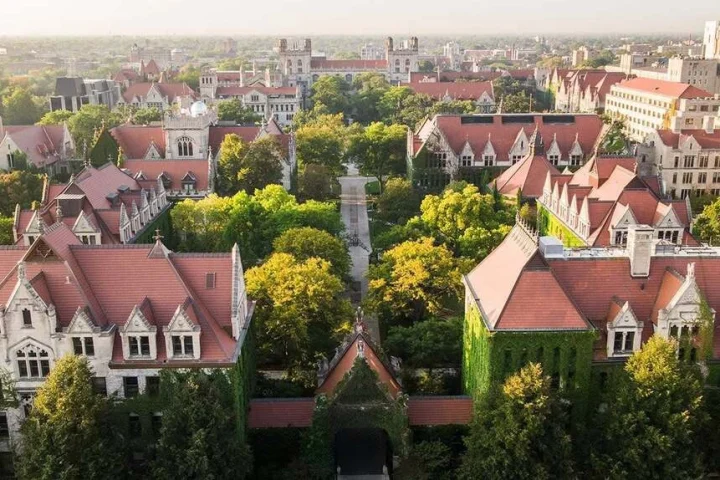 Khuôn viên Đại học Chicago nhìn từ trên cao. Ảnh: Fanpage trường