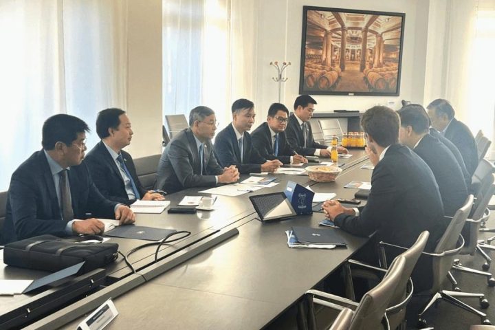 Gia tộc Rothschild Đề Xuất Hợp Tác Dự Án Đường Sắt 67 Tỷ USD