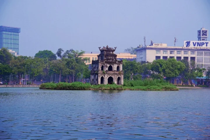 Hồ Gươm. Ảnh: Hữu Quyết/Pexels